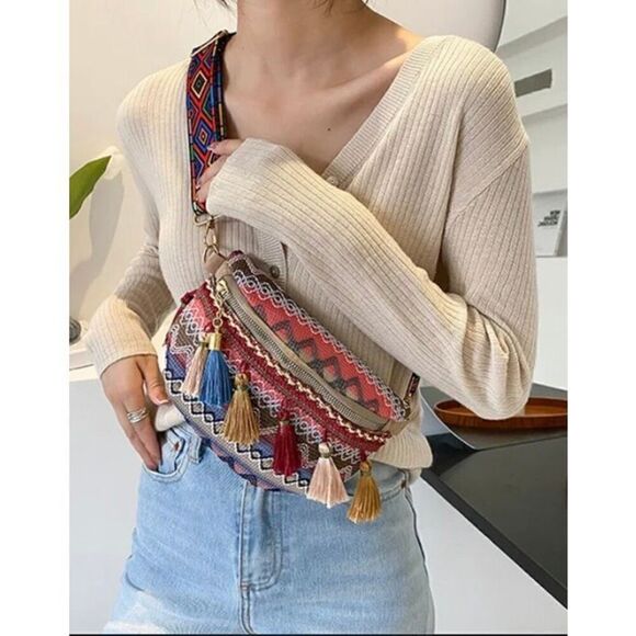 BOCHEIS - NWT Ethnic Style Boho Tassel Shoulder/Chest/Waist Bag in Woven Fabric - Picture 7 of 15